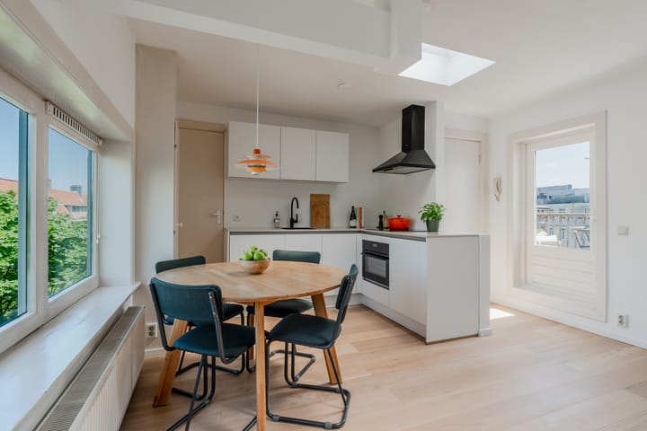 Foto 9 van Cornelis Trooststraat 4-4