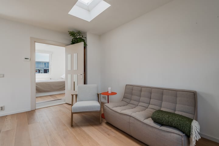 Foto 15 van Cornelis Trooststraat 4-4