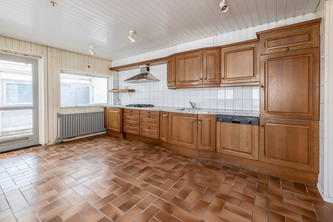 Photo 11 of Kamillestraat 17