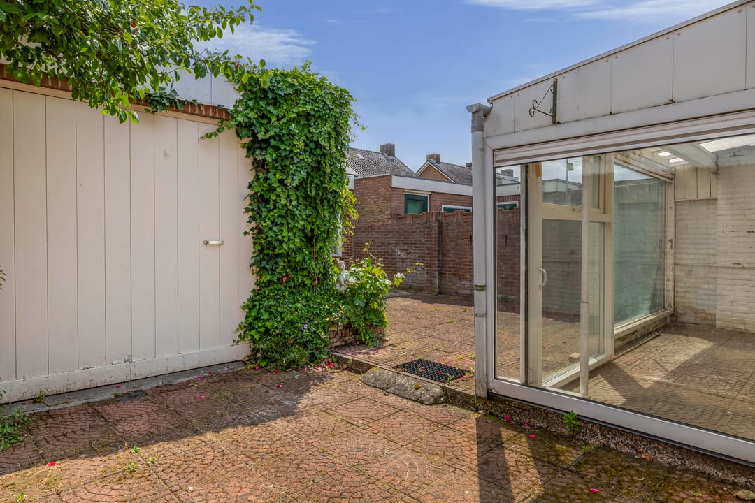 Photo 16 of Kamillestraat 17