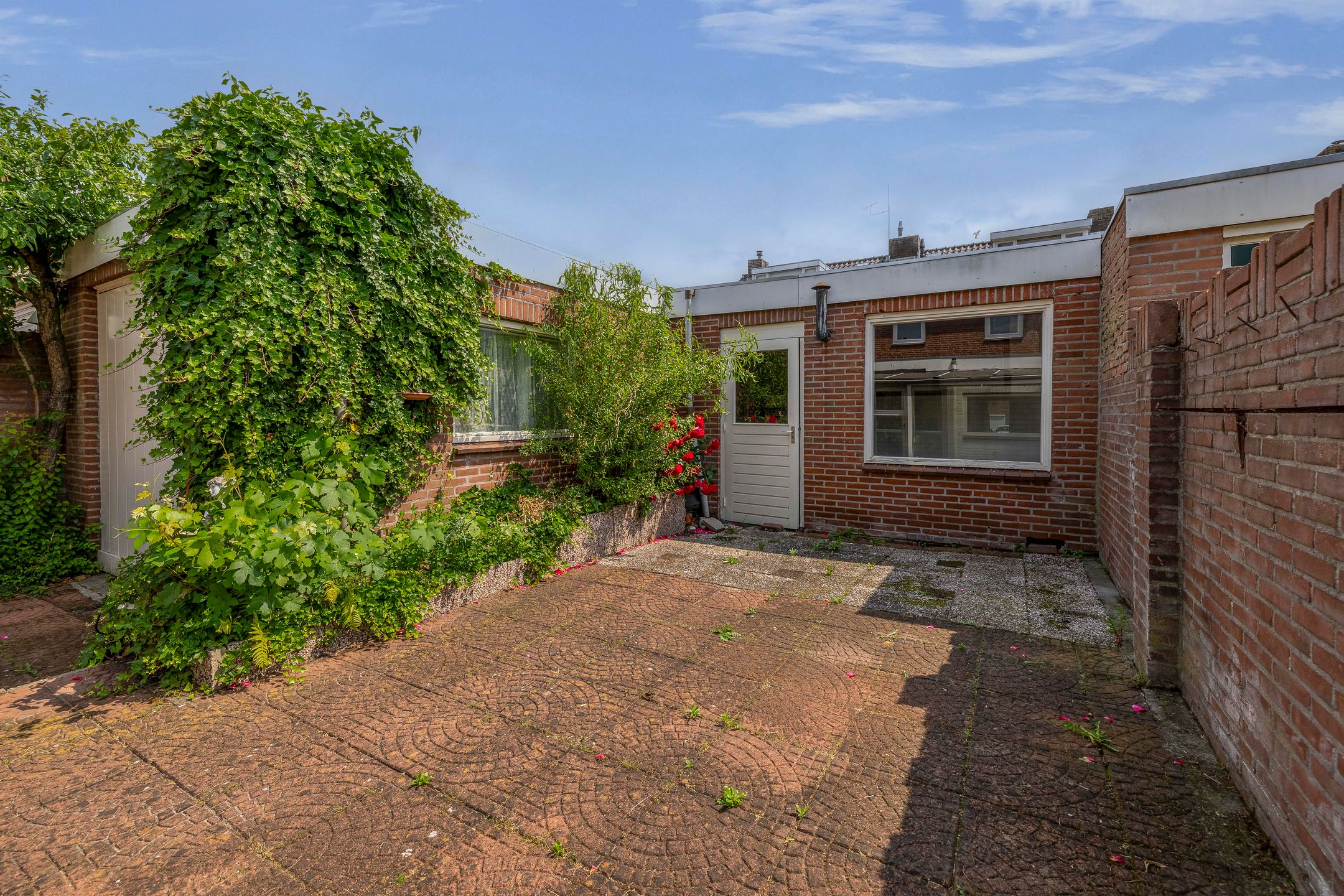 Photo 18 of Kamillestraat 17