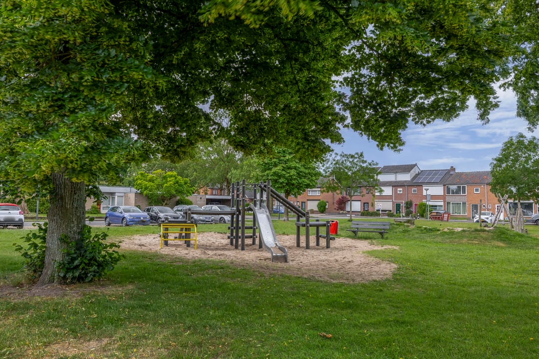 Photo 32 of Kamillestraat 17