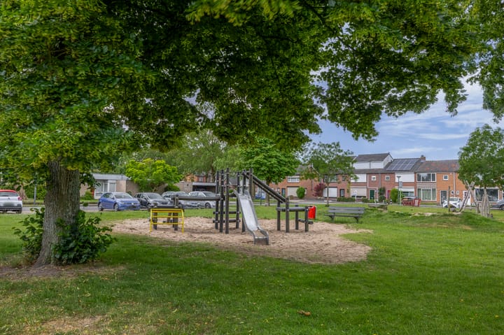 Foto 32 van Kamillestraat 17