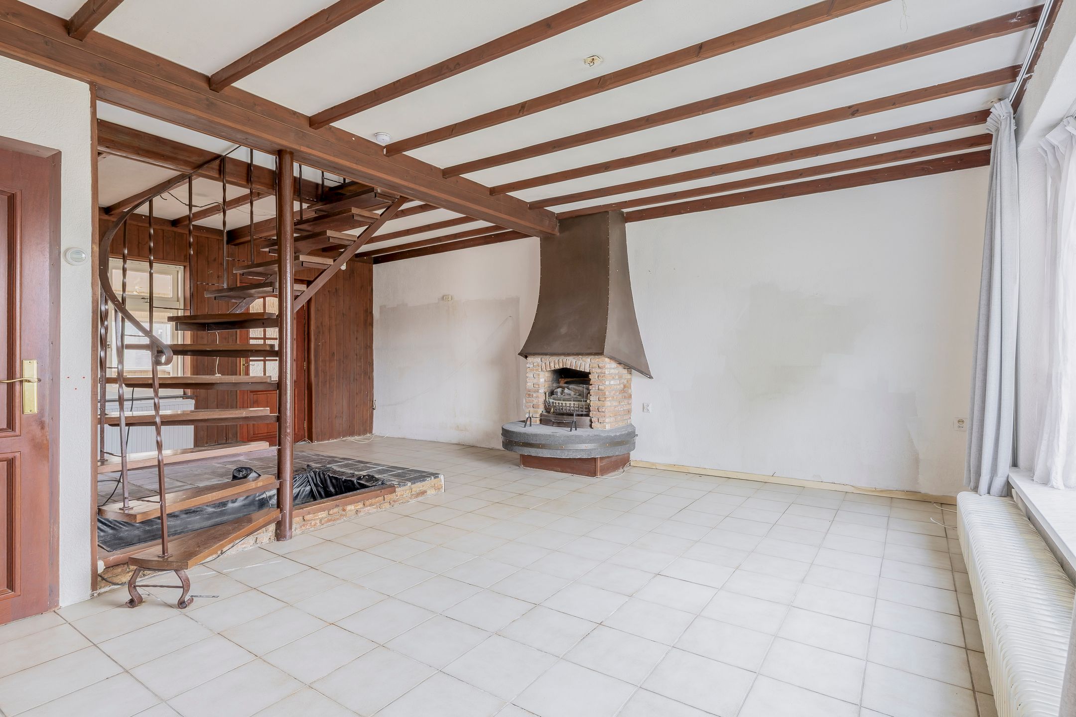 Photo 6 of Kamillestraat 17