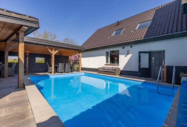 Photo 2 of Angerensestraat 12