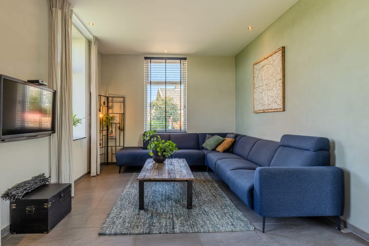 Photo 11 of Angerensestraat 12