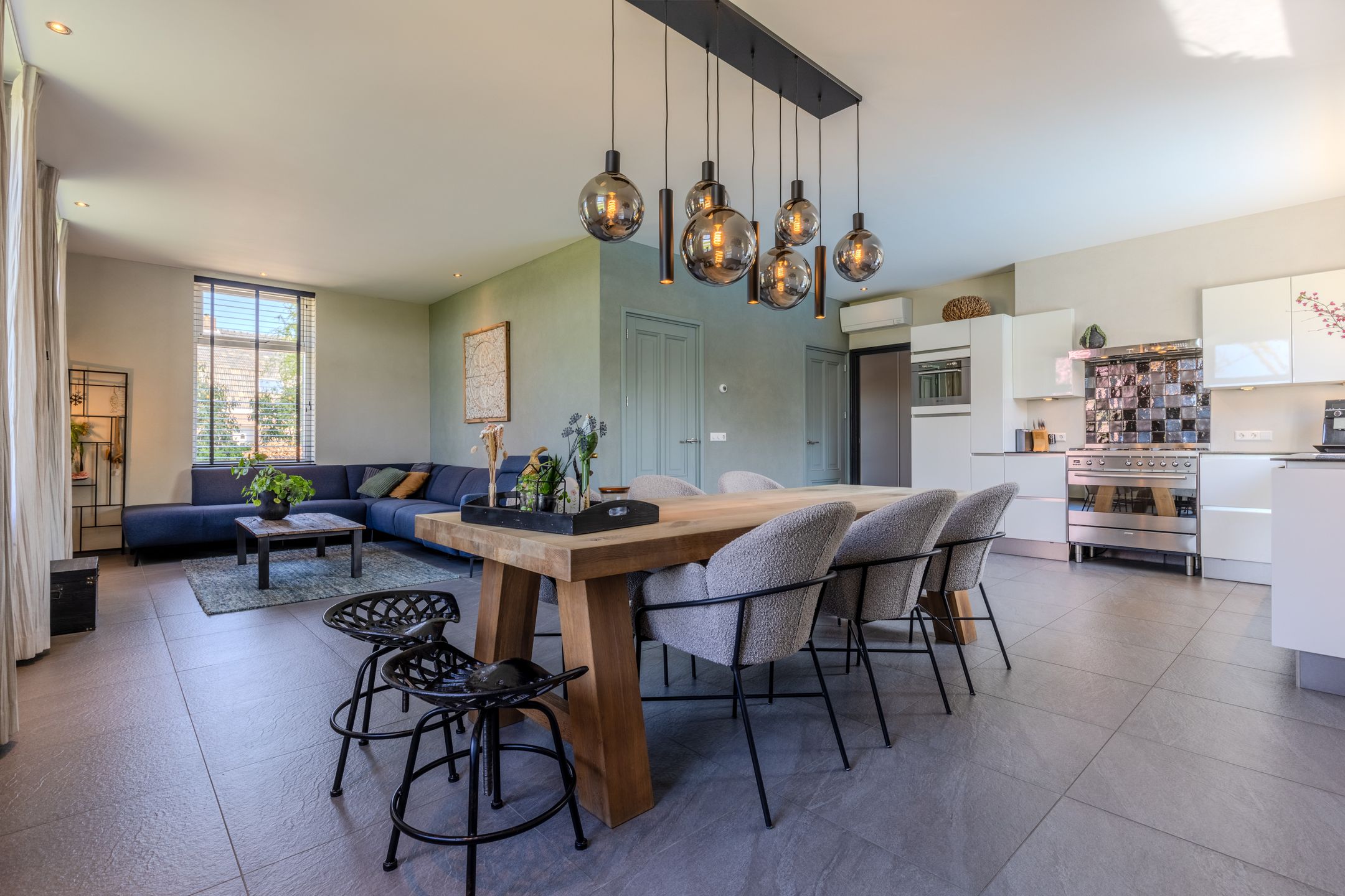 Foto 3 van Angerensestraat 12