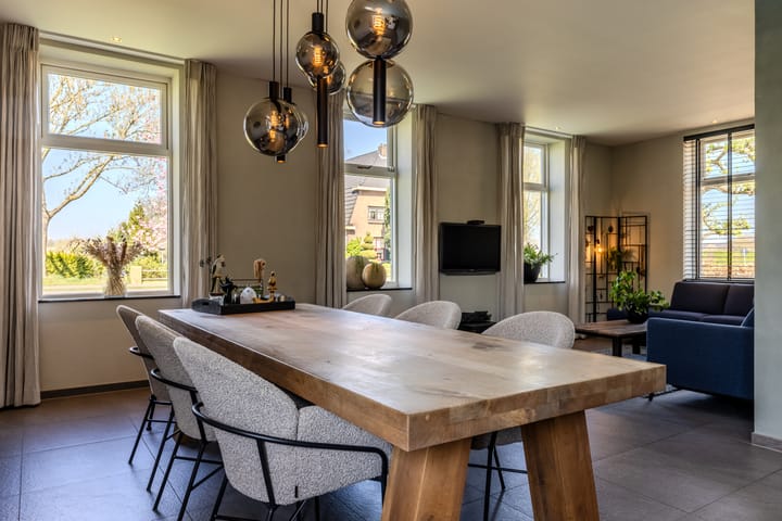 Photo 12 of Angerensestraat 12