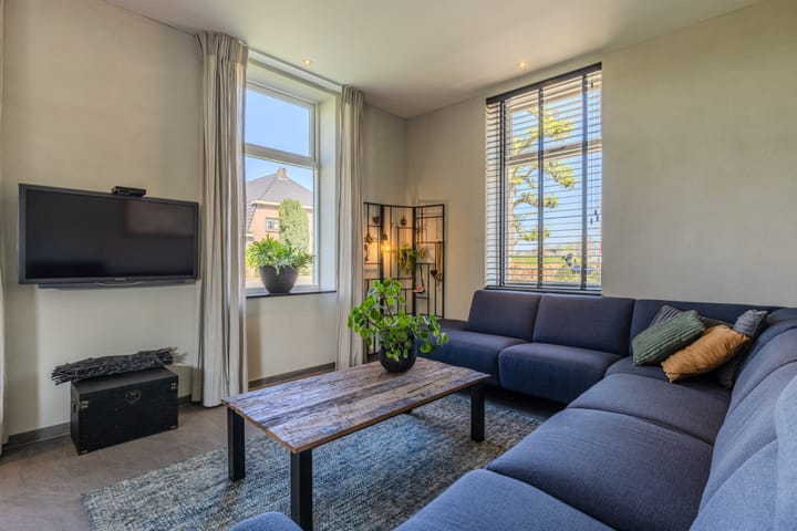 Photo 15 of Angerensestraat 12