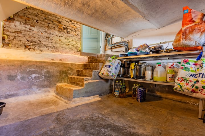 Photo 21 of Angerensestraat 12