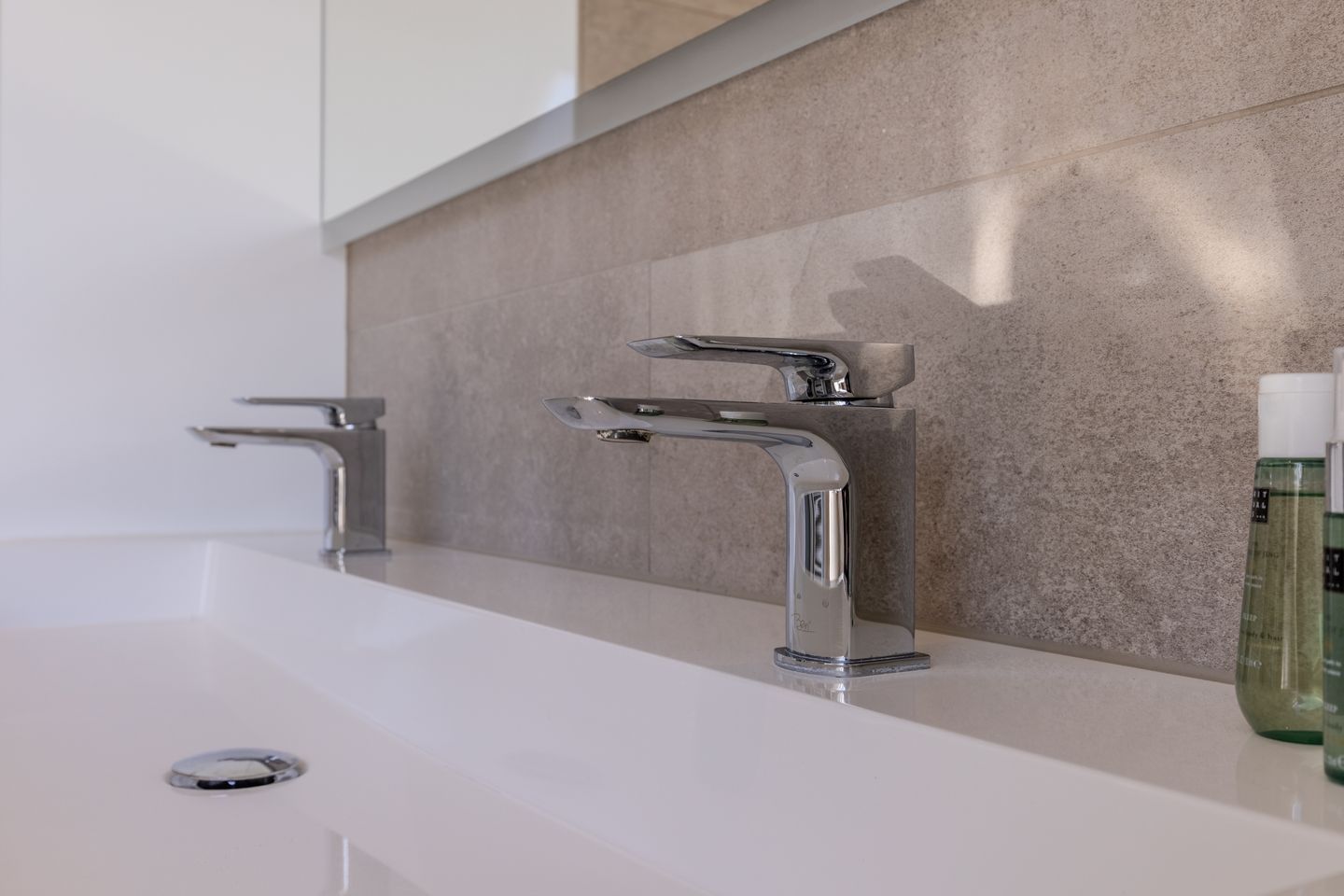 Foto 34 van Angerensestraat 12