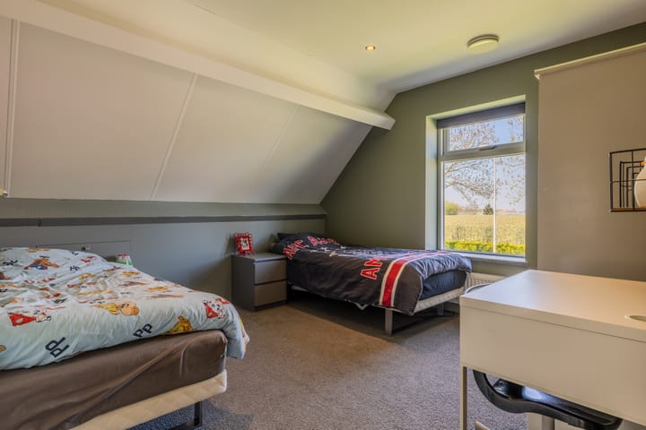 Photo 38 of Angerensestraat 12