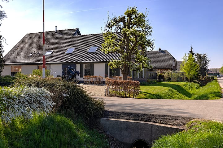 Photo 41 of Angerensestraat 12