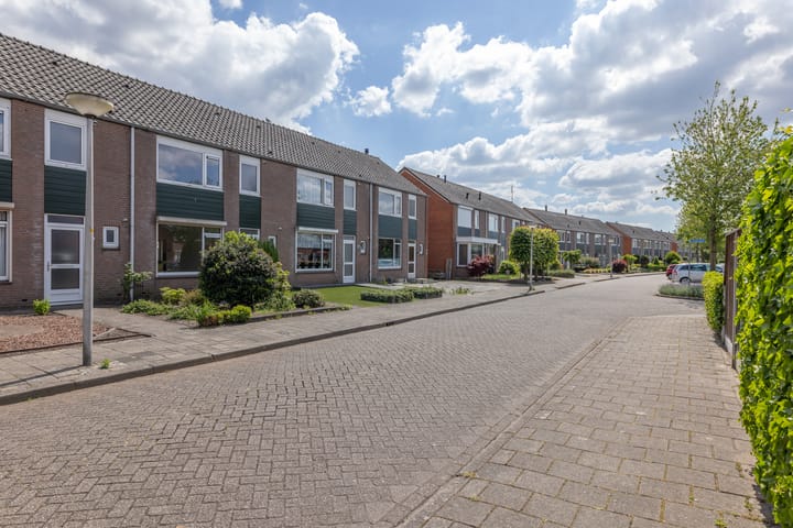 Foto 6 van Merelstraat 82