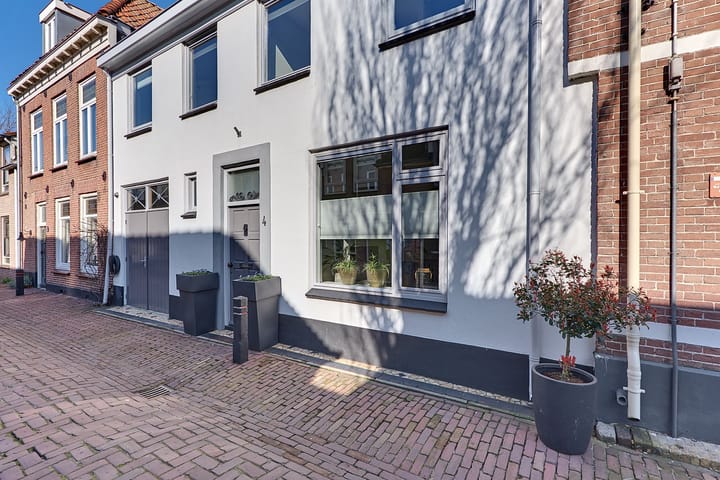 Foto 7 van Burgtstraat 4