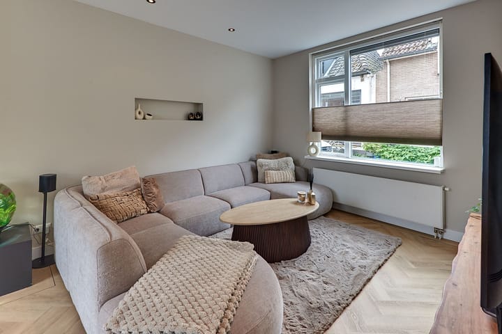 Foto 15 van Burgtstraat 4