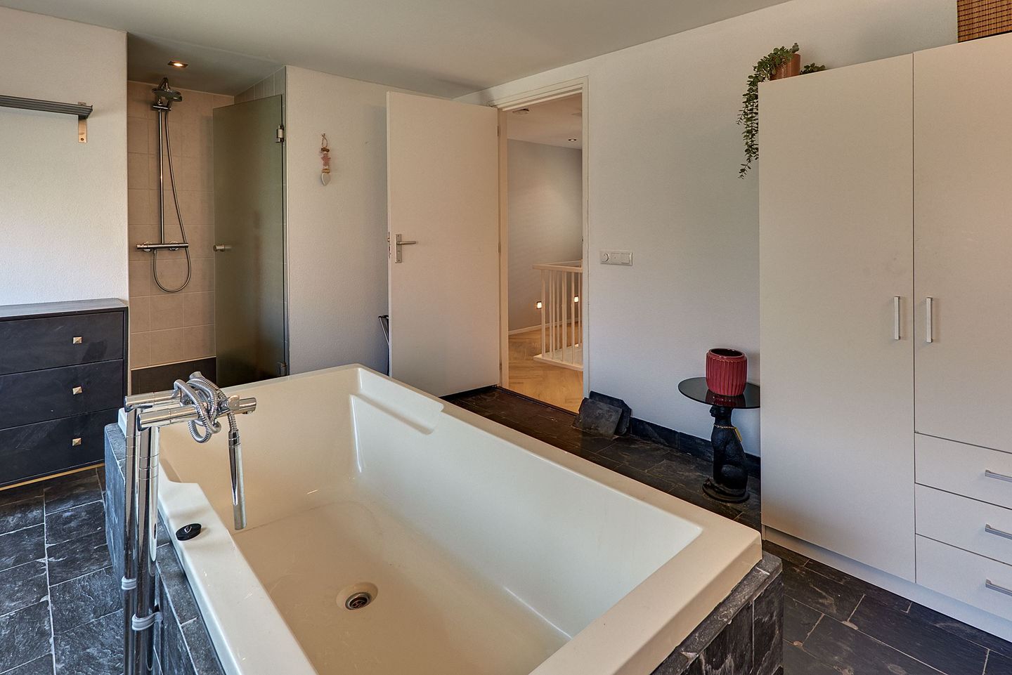 Foto 50 van Burgtstraat 4