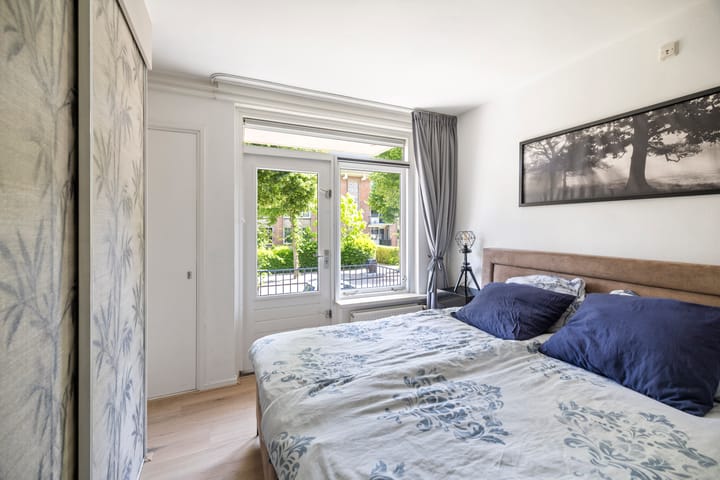 Photo 17 of Joost van den Vondellaan 36