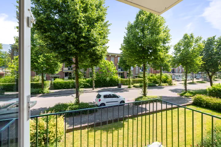 Photo 18 of Joost van den Vondellaan 36