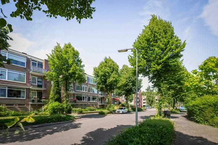 Photo 21 of Joost van den Vondellaan 36