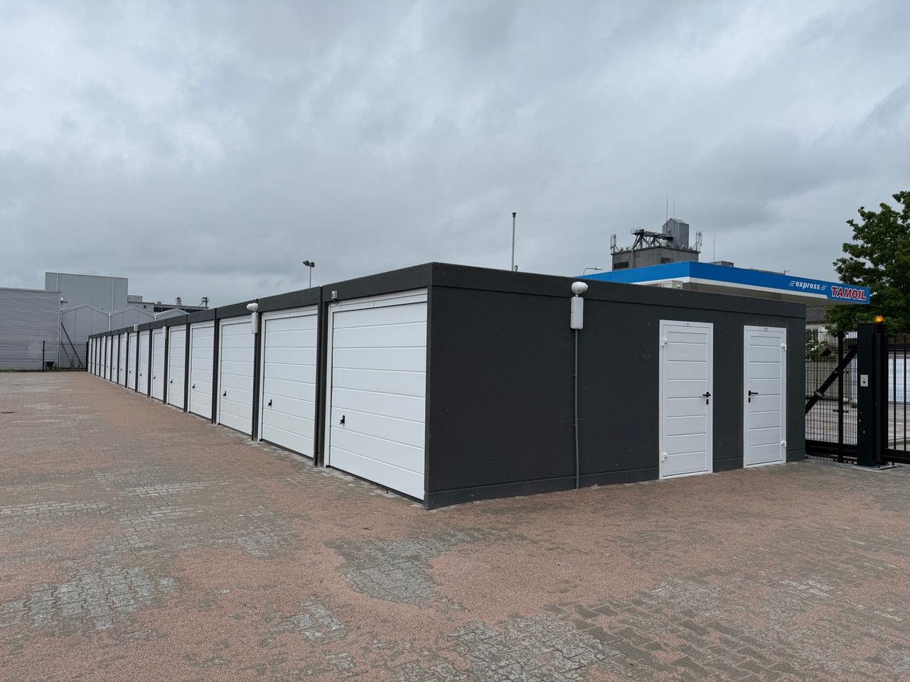 View photo 3 of Industrieweg 6