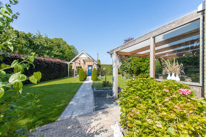 Photo 32 of Dorpsstraat 8