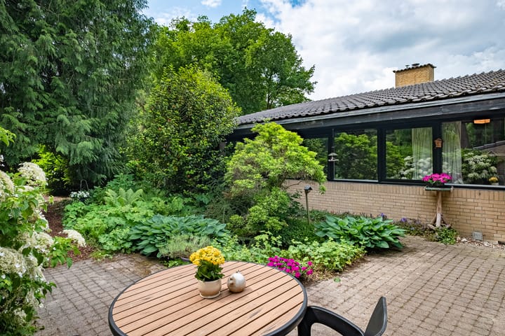 Photo 41 of Bastinglaan 4