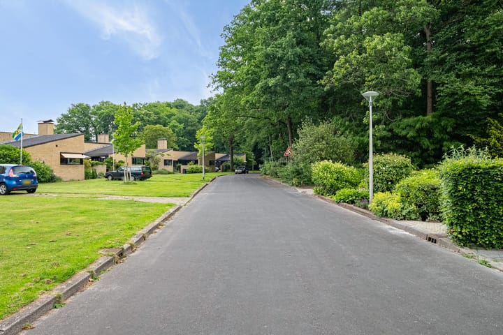 Photo 49 of Bastinglaan 4