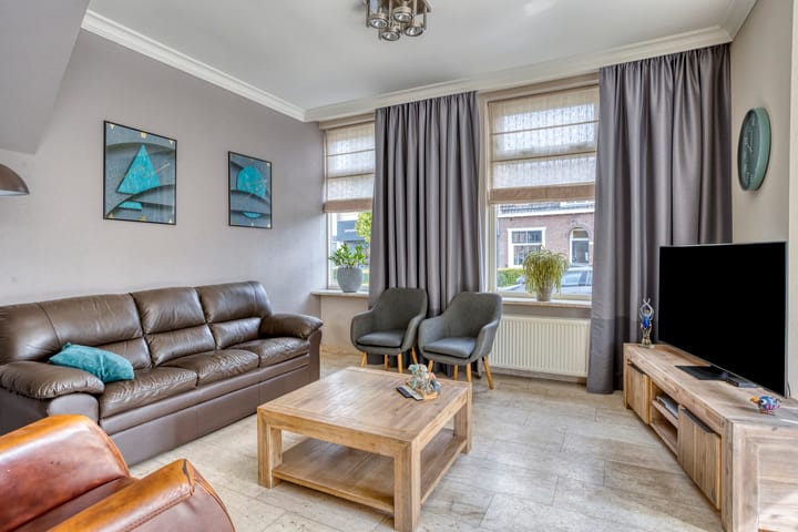 Photo 3 of Rudigerstraat 19