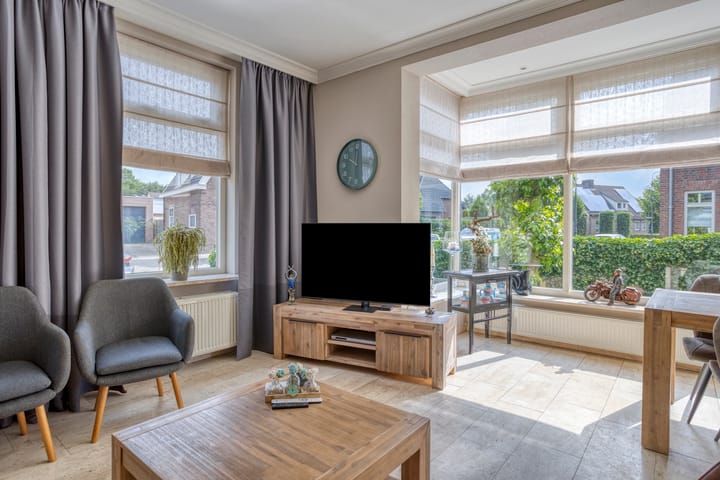 Photo 4 of Rudigerstraat 19