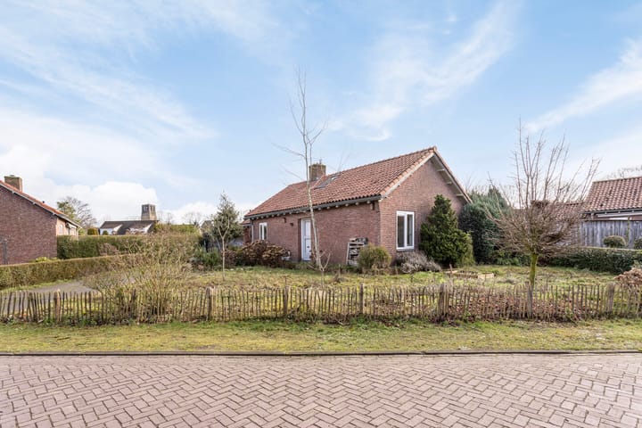 Foto 2 van Pastoor van Houtstraat 12