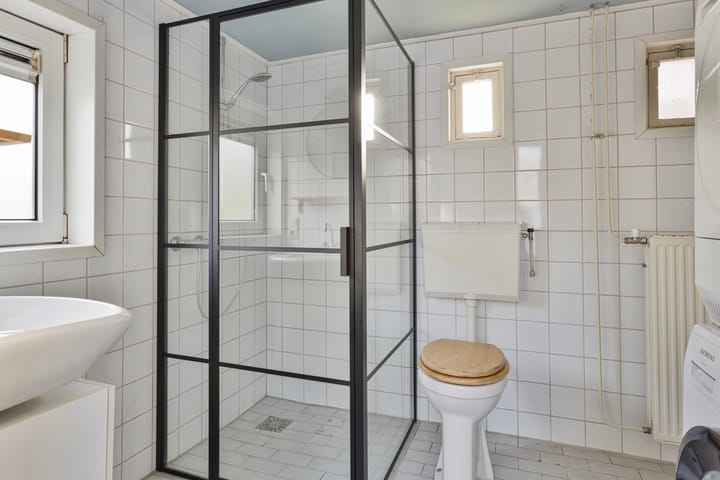 Photo 23 of Pastoor van Houtstraat 12