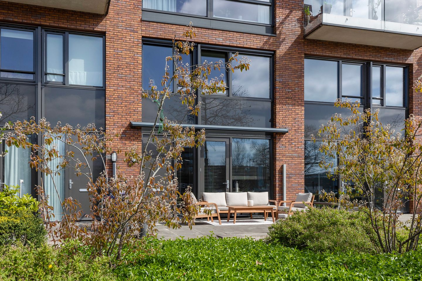 Foto 35 van Burgemeester Jhr. Quarles van Uffordlaan 265