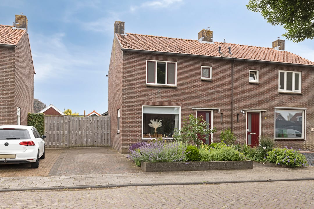 Photo 2 of Groen van Prinstererstraat 78