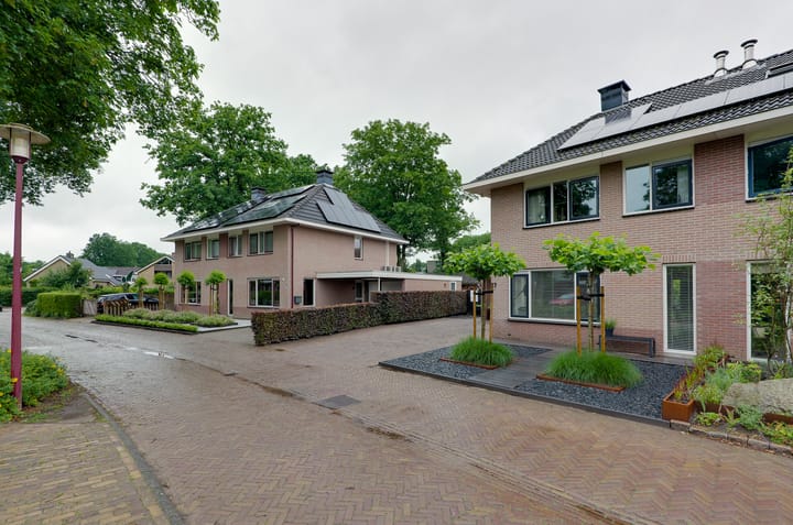 Photo 3 of De Venne 27