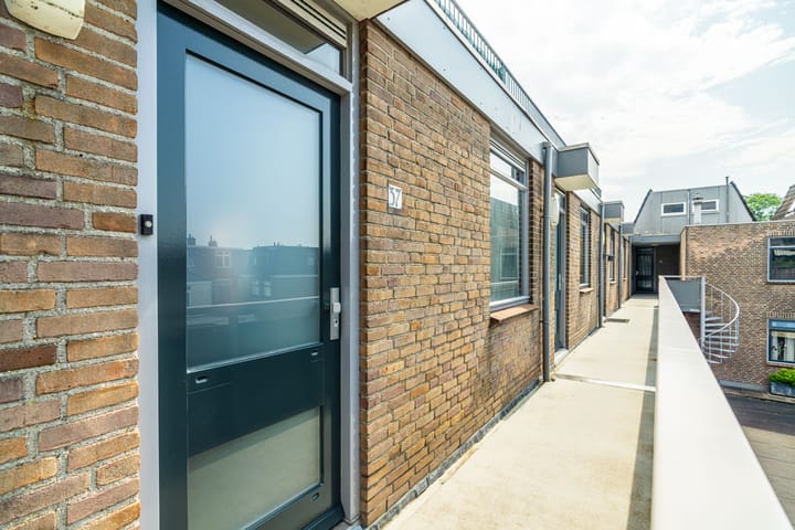 Foto 37 van Sir Winston Churchillweg 37