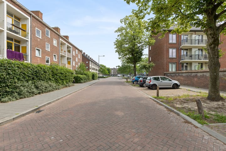 Foto 39 van Edisonstraat 34-B