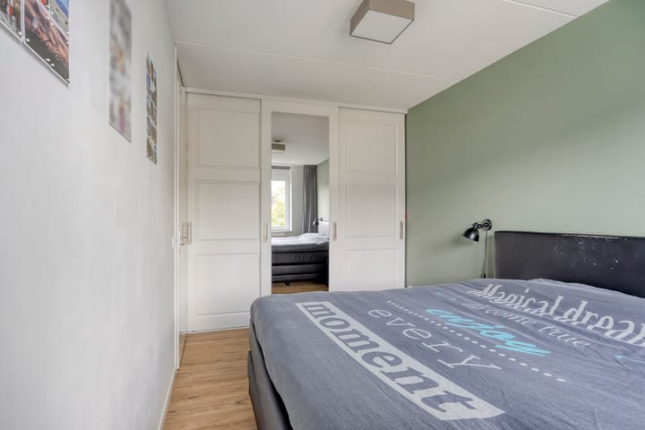 Foto 15 van Langshanlaan 27