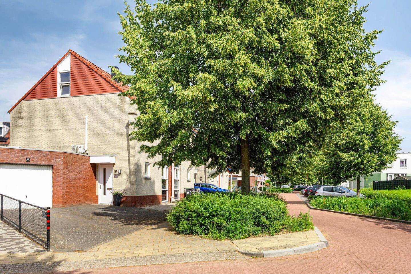 Foto 5 van Directeur Petersstraat 21