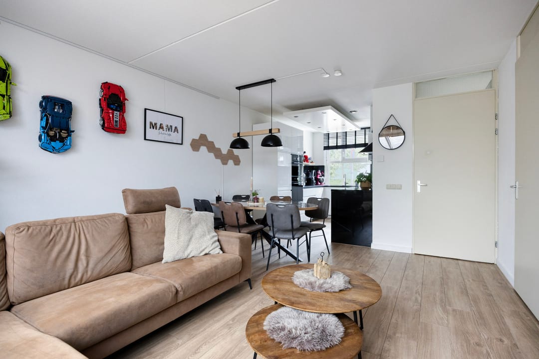 Foto 8 van Directeur Petersstraat 21