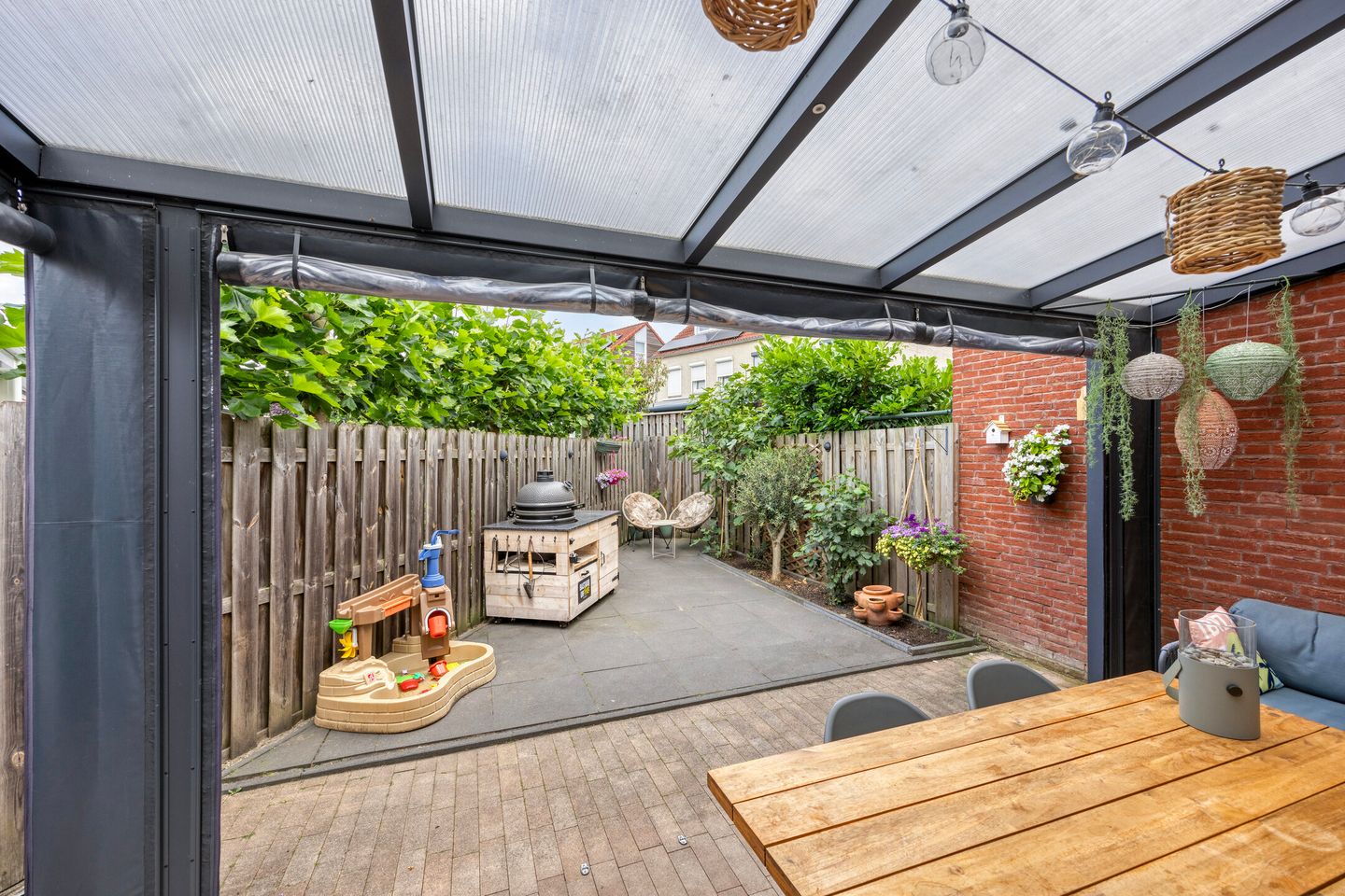 Foto 25 van Directeur Petersstraat 21