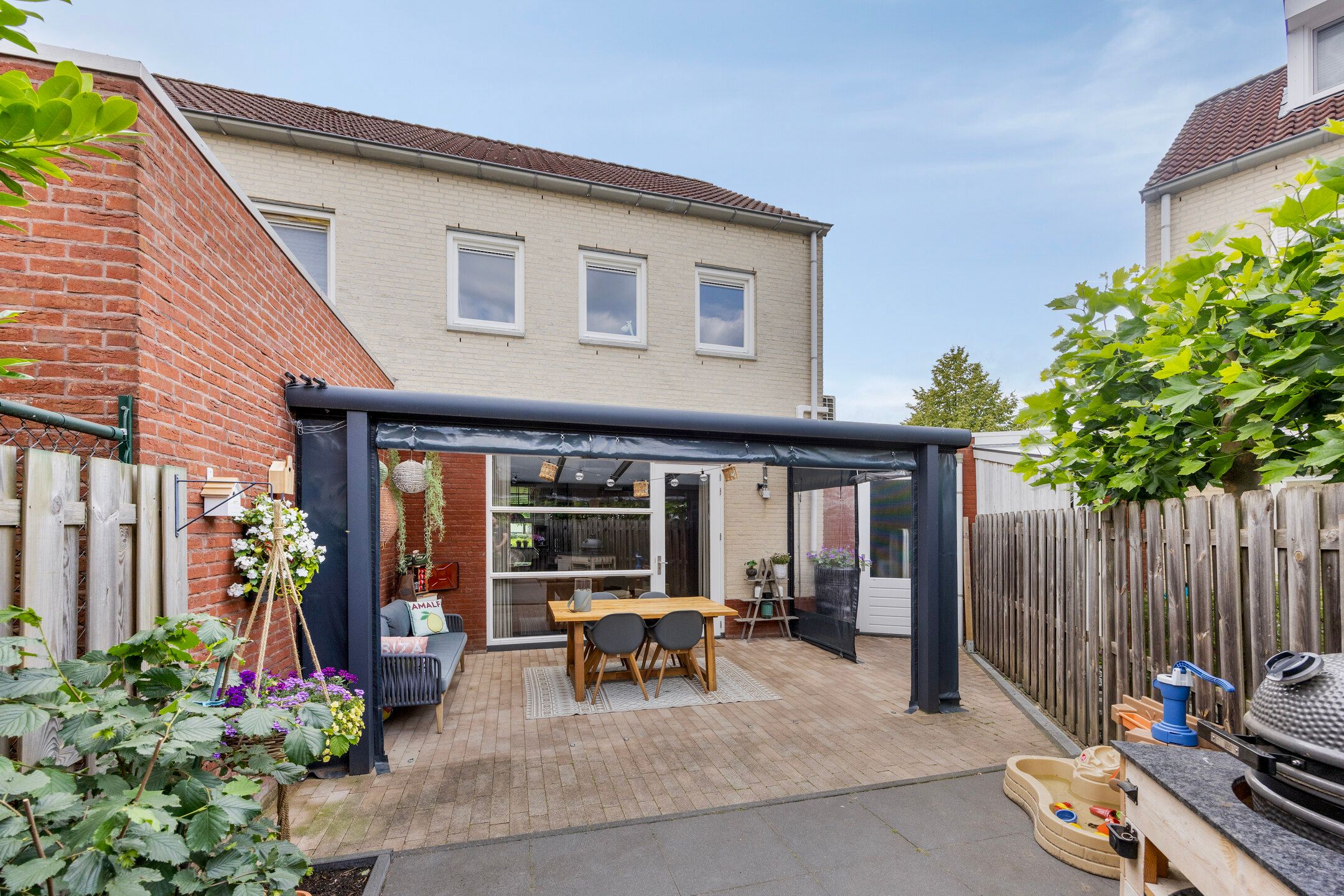 Foto 3 van Directeur Petersstraat 21