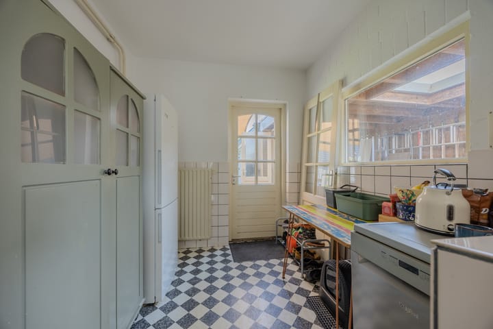 Photo 6 of Directeur Trompstraat 35