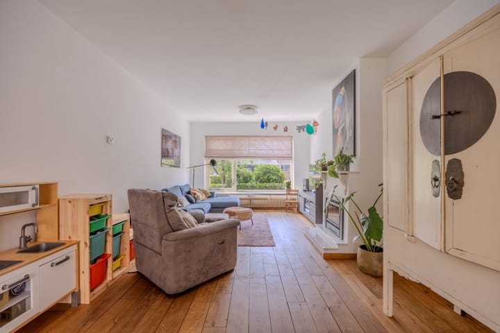 Photo 8 of Directeur Trompstraat 35