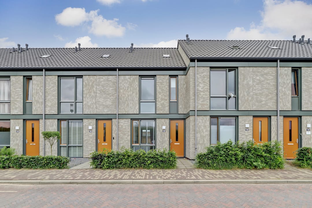 Photo 1 of Op de set 148