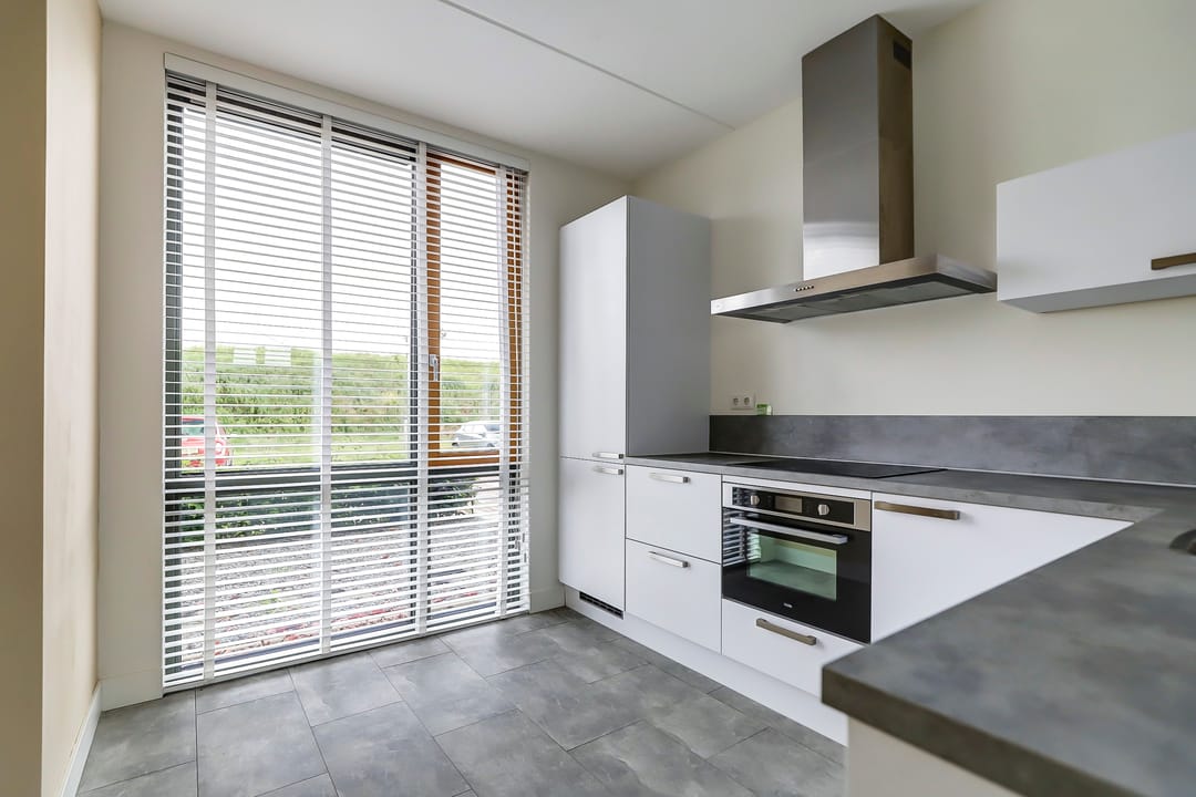 Photo 2 of Op de set 148