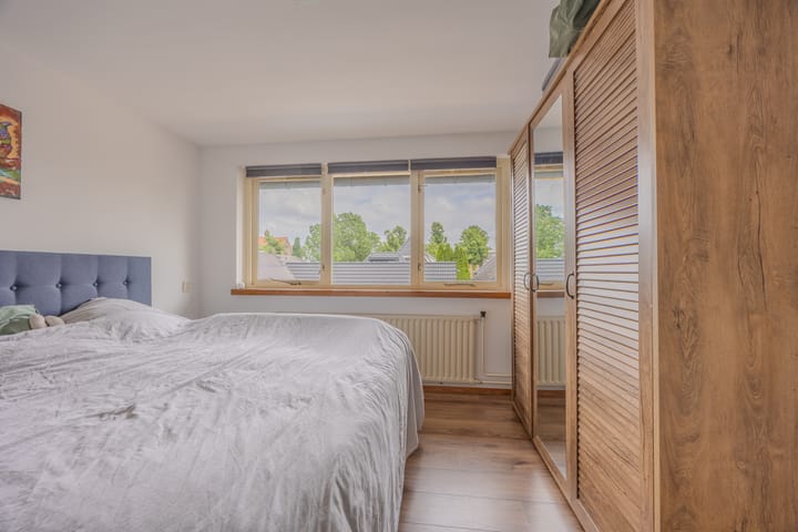 Photo 16 of Directeur Trompstraat 35