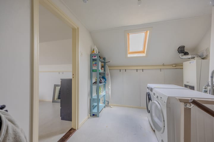 Photo 24 of Directeur Trompstraat 35