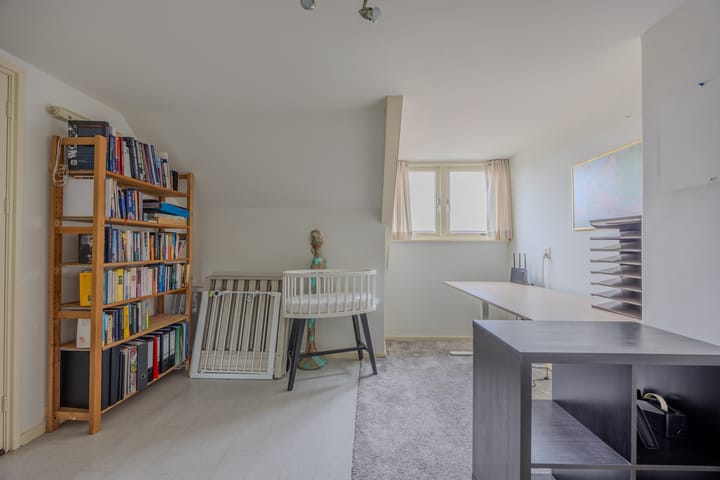 Photo 26 of Directeur Trompstraat 35