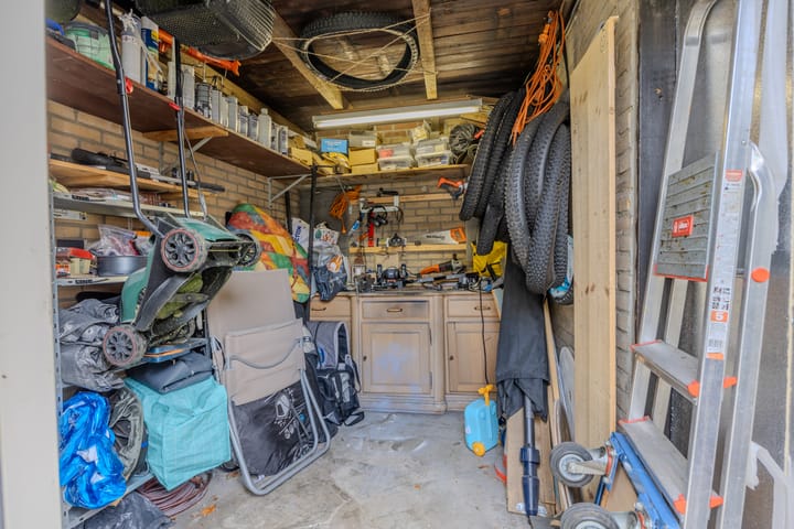 Photo 28 of Directeur Trompstraat 35